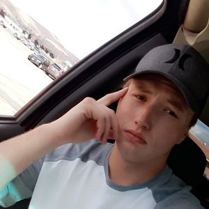 Meet your Posher, Ethan